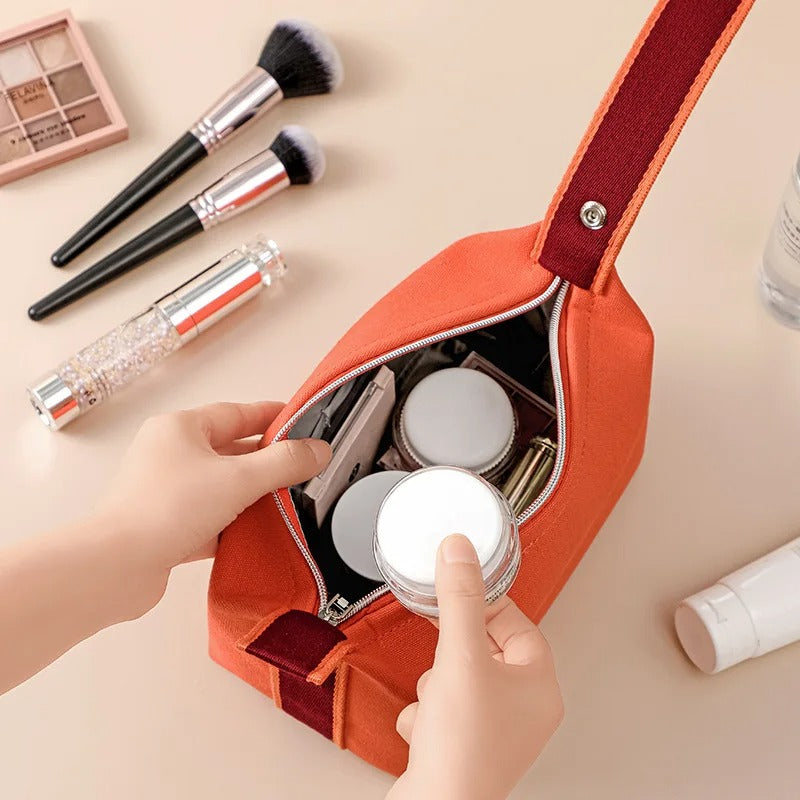 trousse de toilette pour voyager
